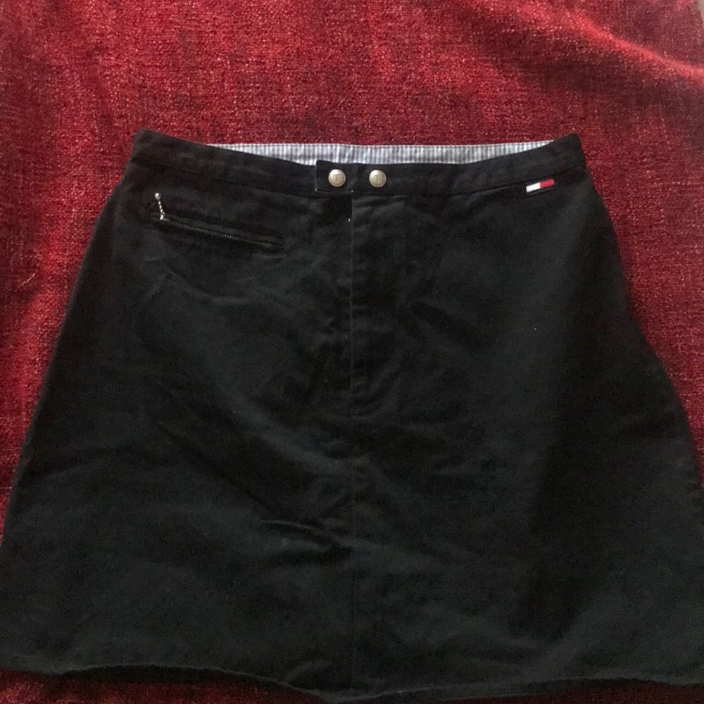 Tommy Hilfiger Black A-line skirt